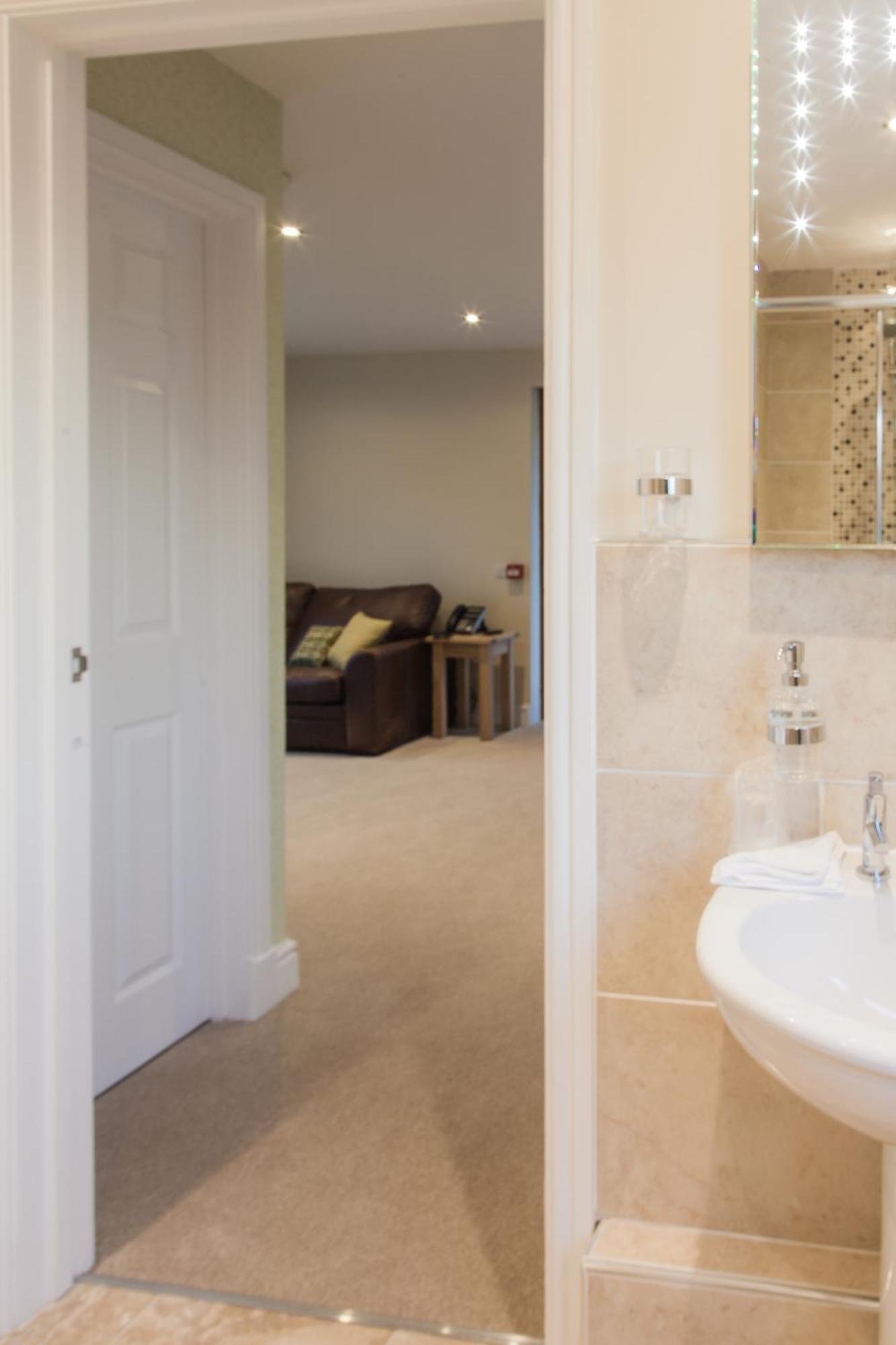 Gwesty'r Emlyn Hotel Newcastle Emlyn